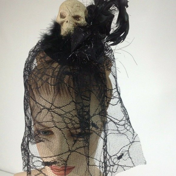 Halloween Skull Web Lace Frightening Fascinator Hat By Bethany Lowe Designs - Picture 1 of 8
